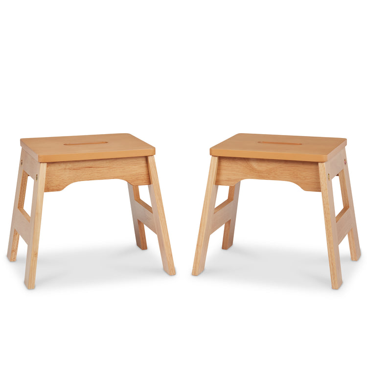 The loose pieces of The Melissa & Doug Wooden Stools – Set of 2 Stackable, Portable 11-Inch-Tall Stools (Natural)