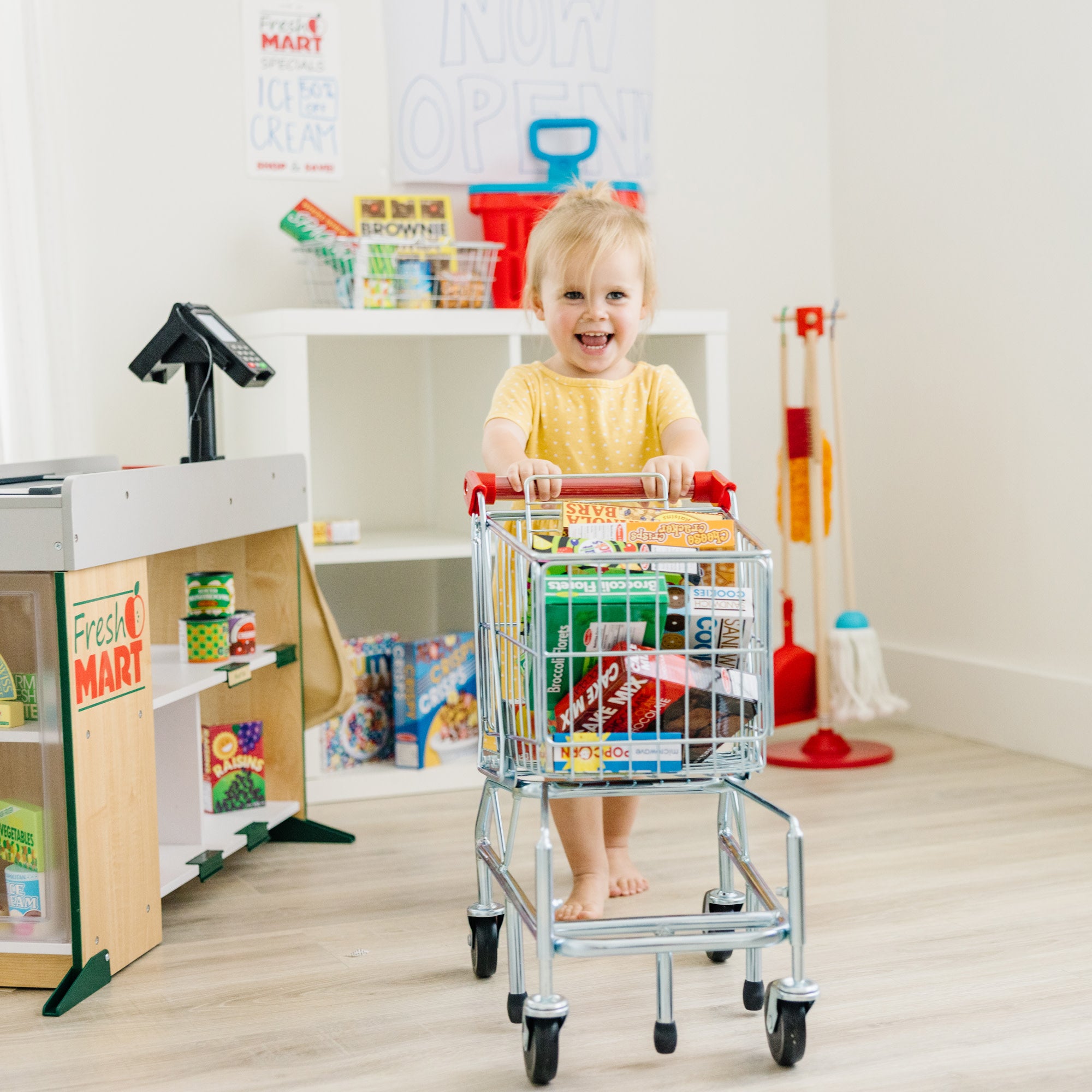 Kids play grocery cart online