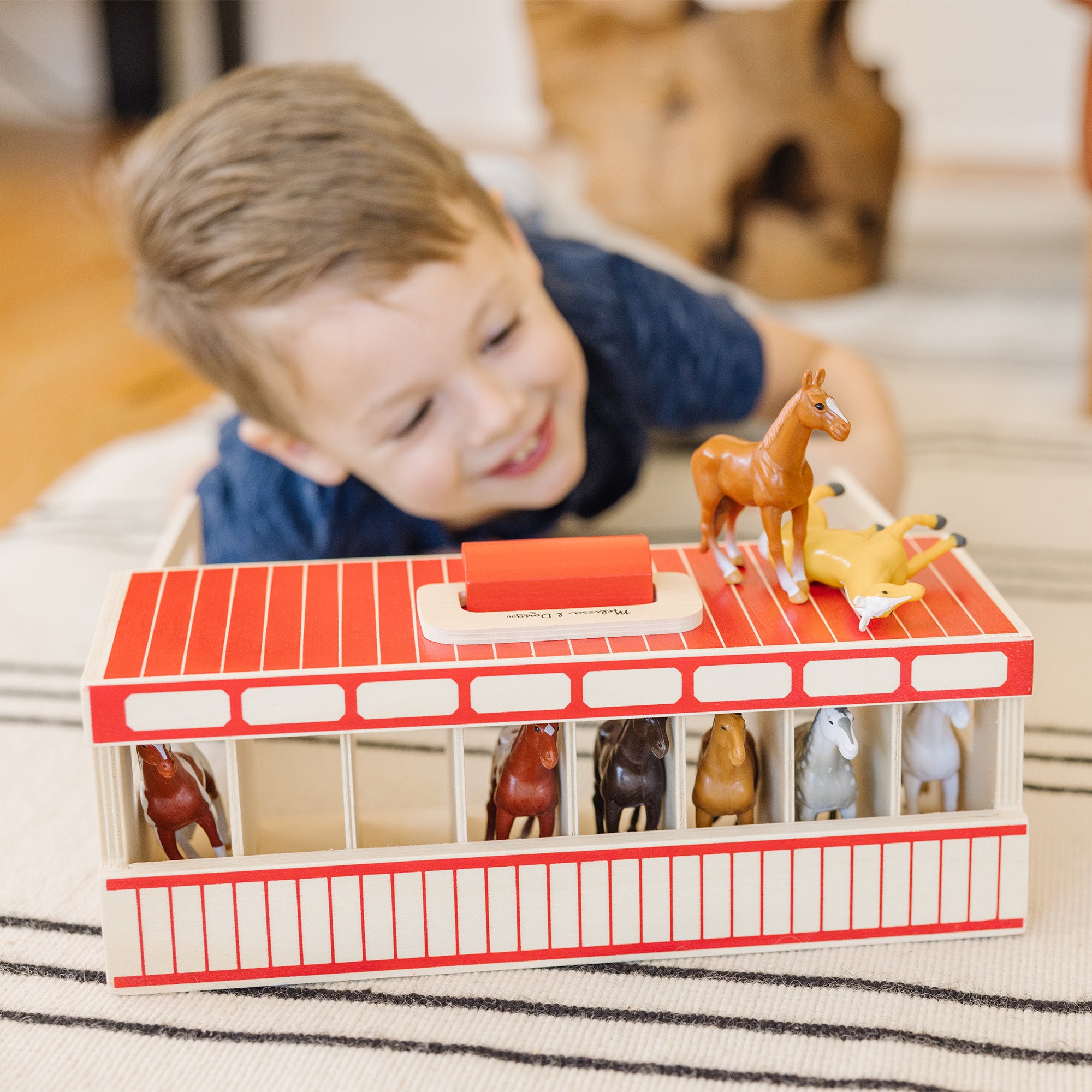 Melissa and doug store take along stable