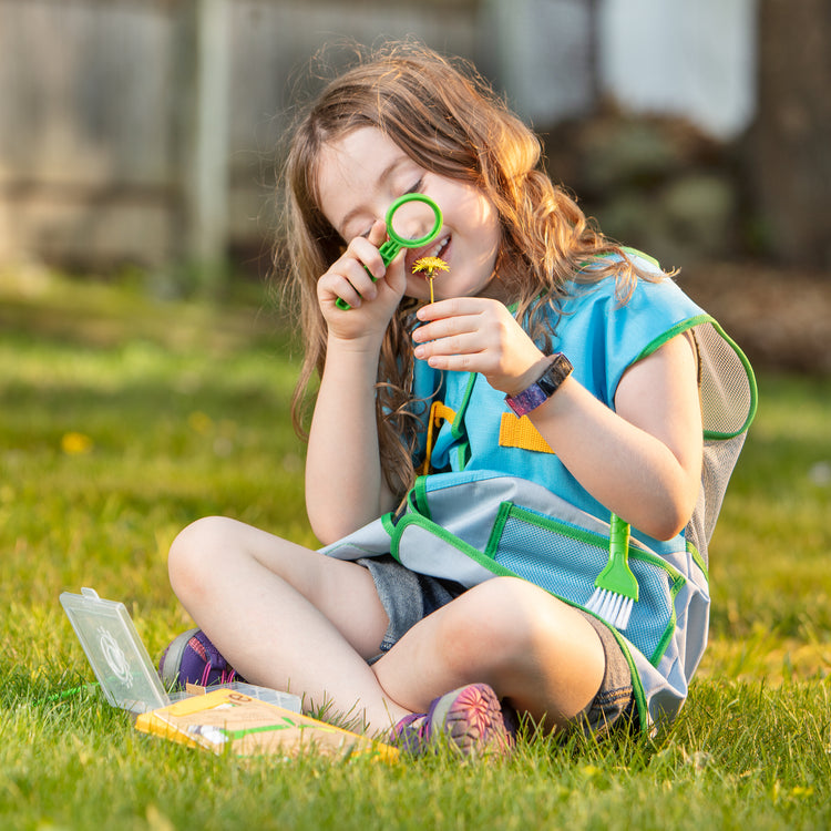 Let’s Explore Naturalist Vest Play Set