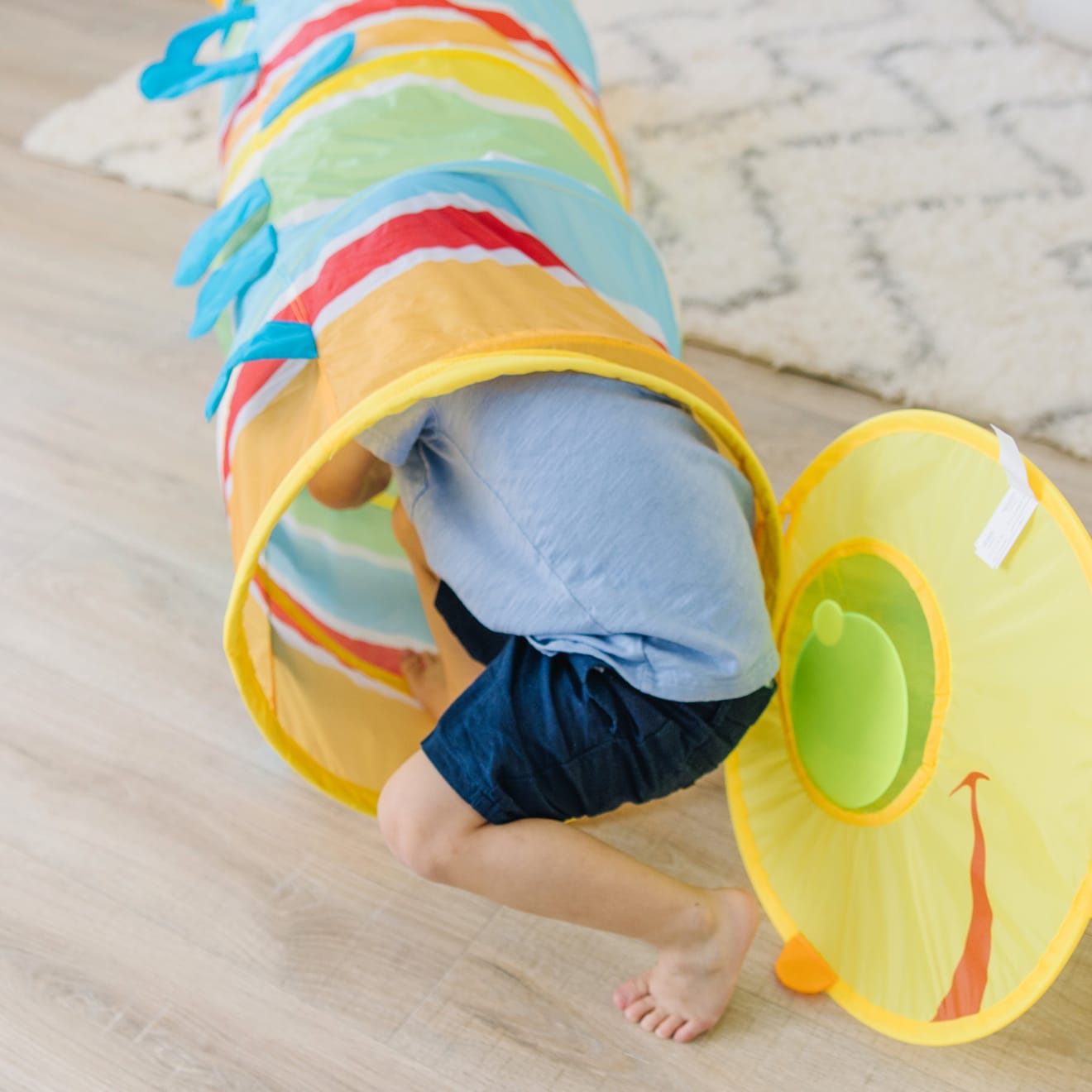 Melissa and doug hot sale happy giddy tunnel