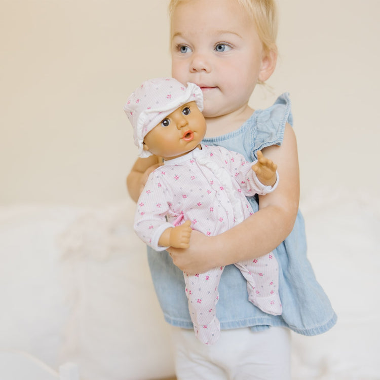 Melissa & Doug Brianna: Mine to Love Doll Series + 1 Free Pair of Baby  Socks Bundle (48835)