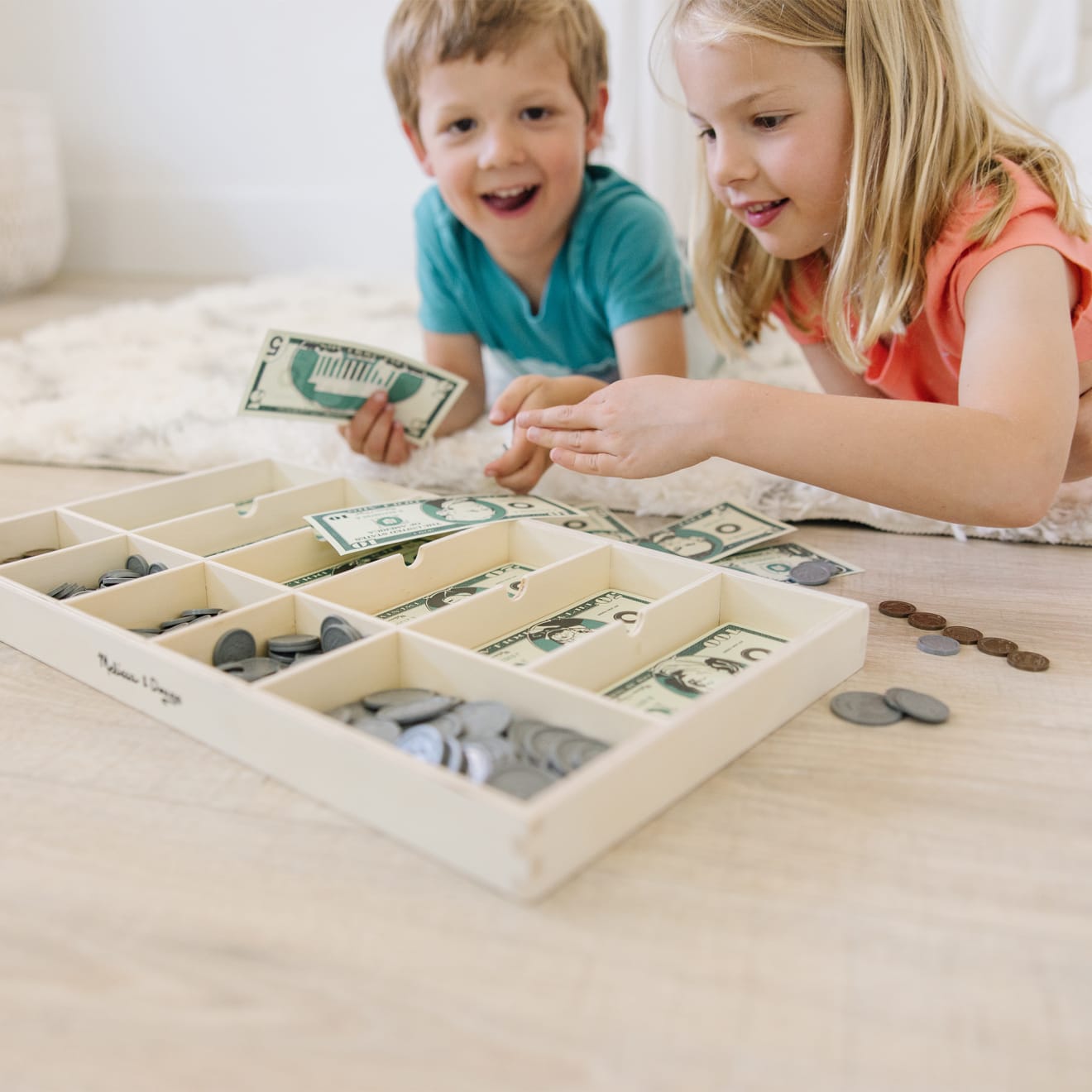 Melissa and store doug money set